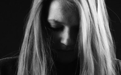 3 Subtle Linguistic Signs Of Depression